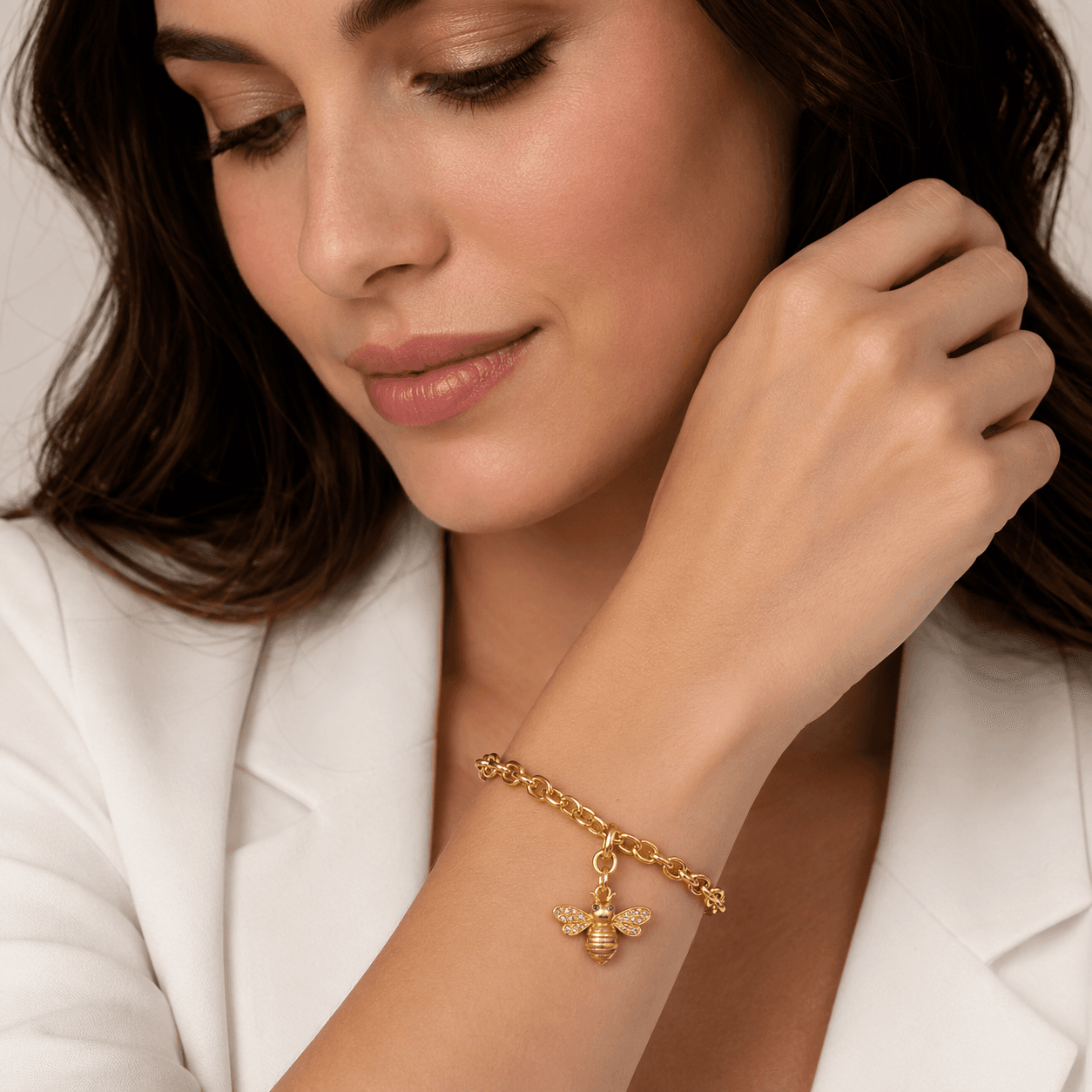 HexaHoney Bee Charm — ذهب شامبانيا من فولاذ مقاوم للصدأ 316L 5