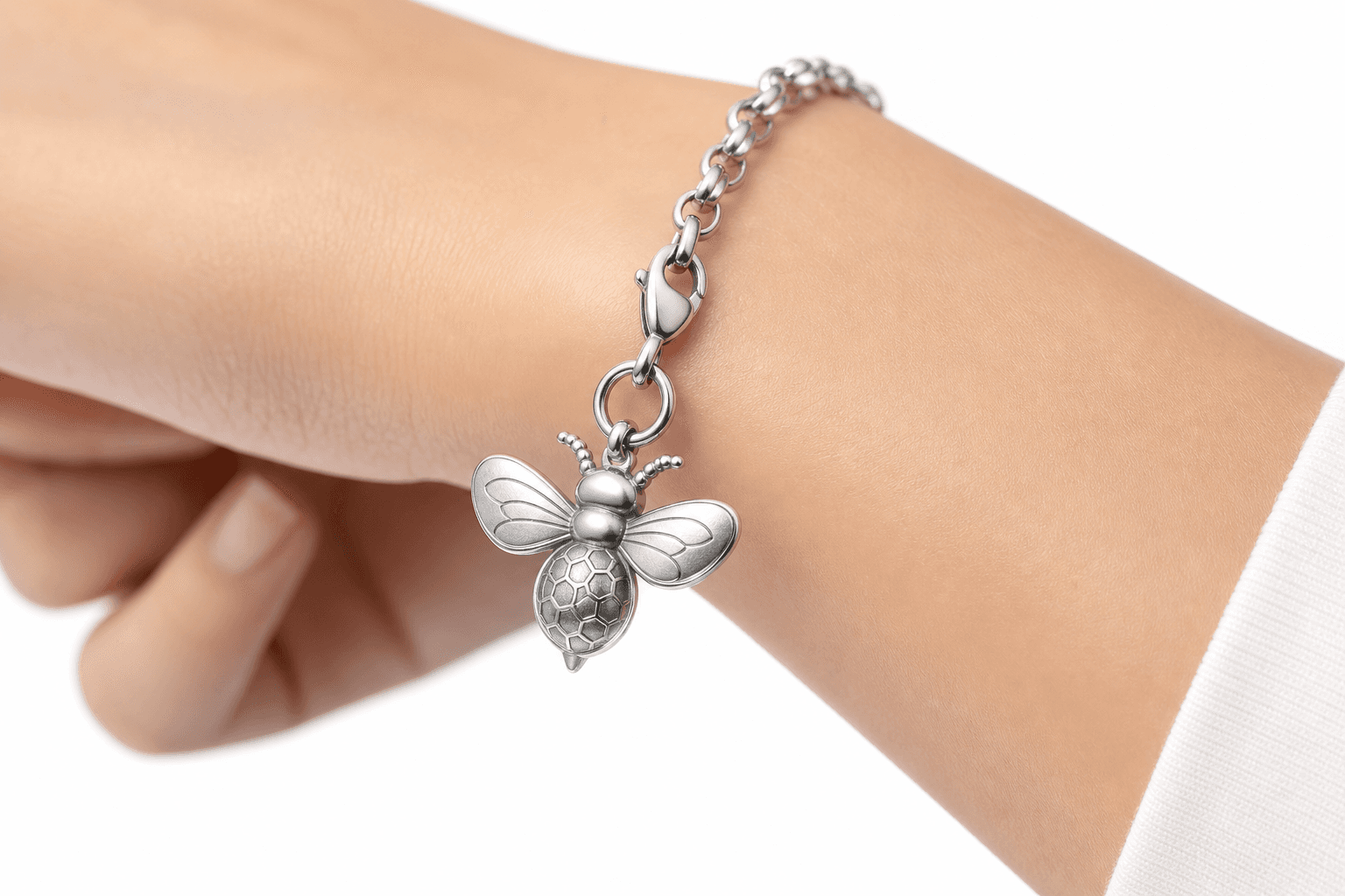 Honeybee Bloom Charm 5