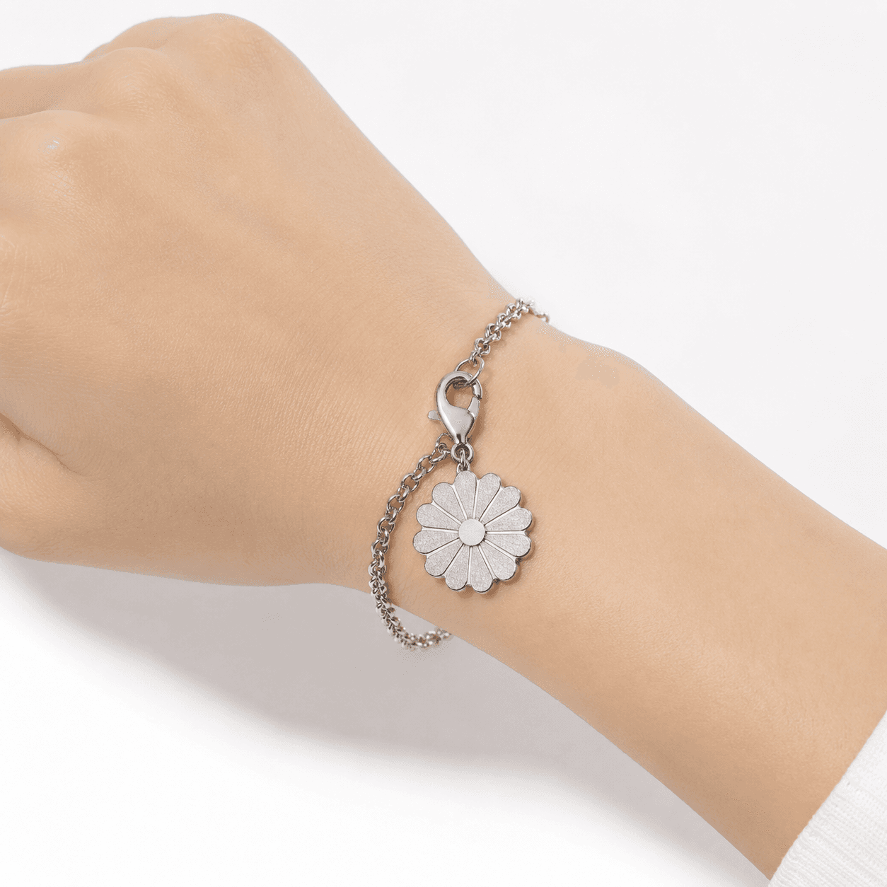 Aurora Daisy Openwork Charm 5