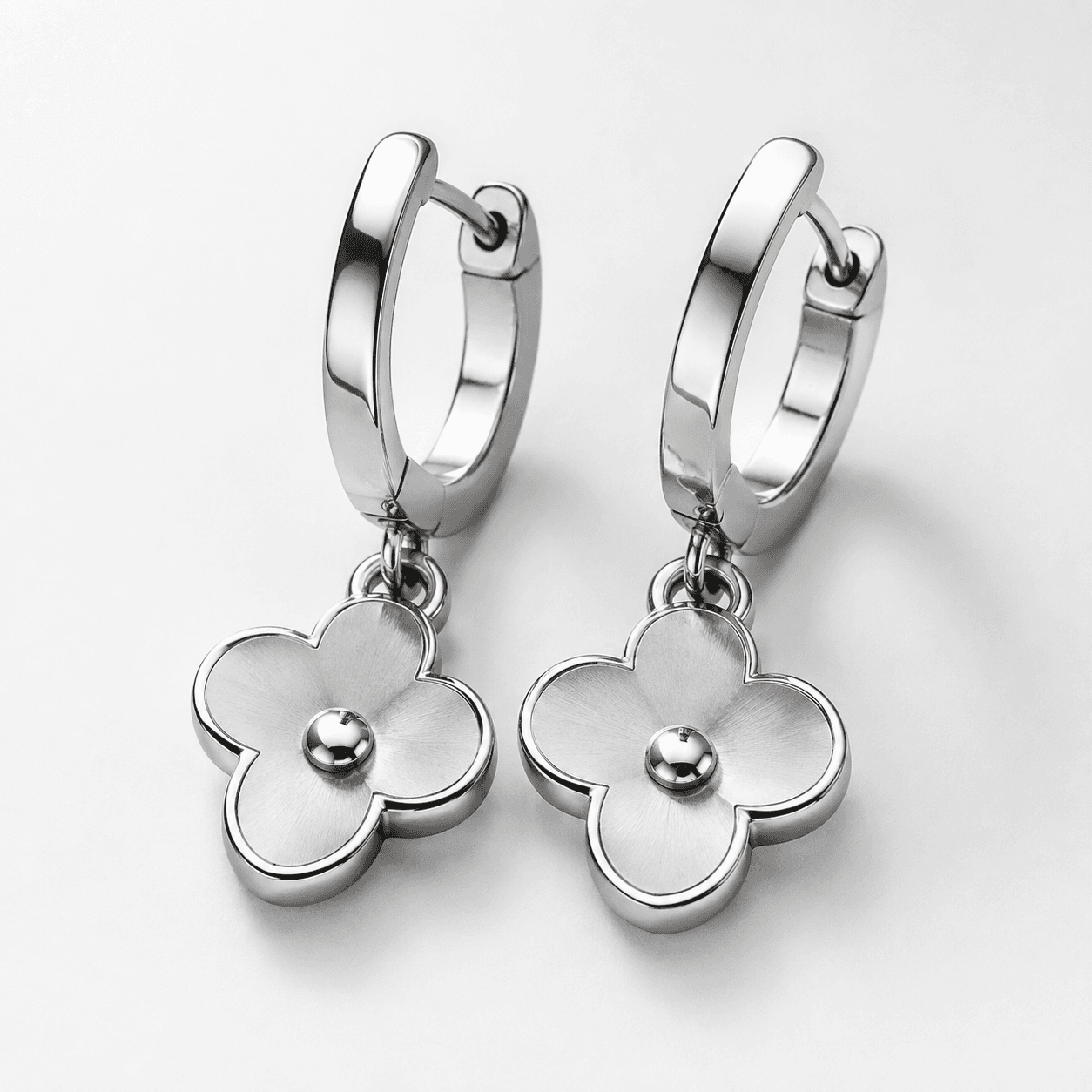 Why 316L Stainless Steel Charms Outperform 304: A Designer's Guide