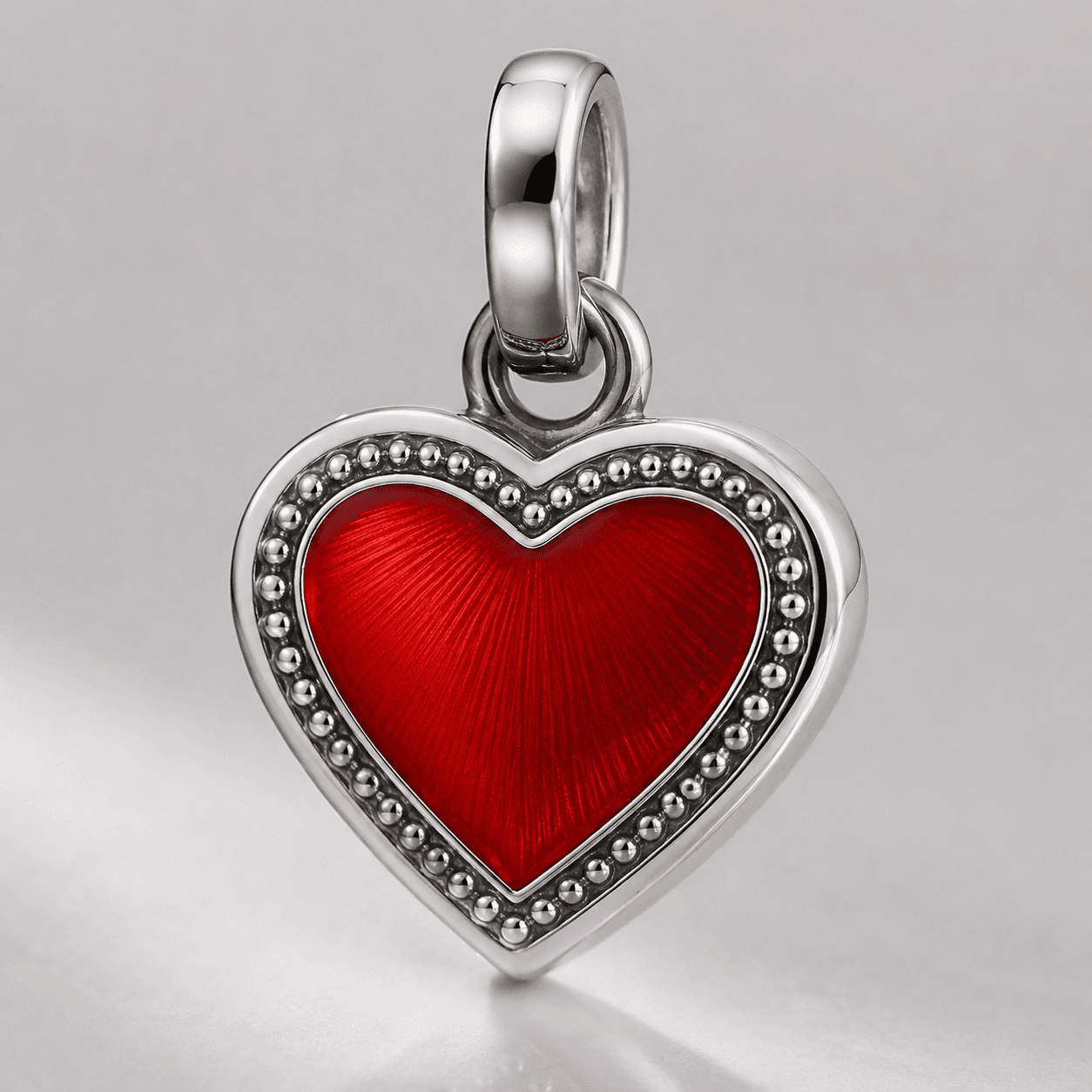 Red Heart Charm: Material Deep Dive for Gift Shoppers 2026