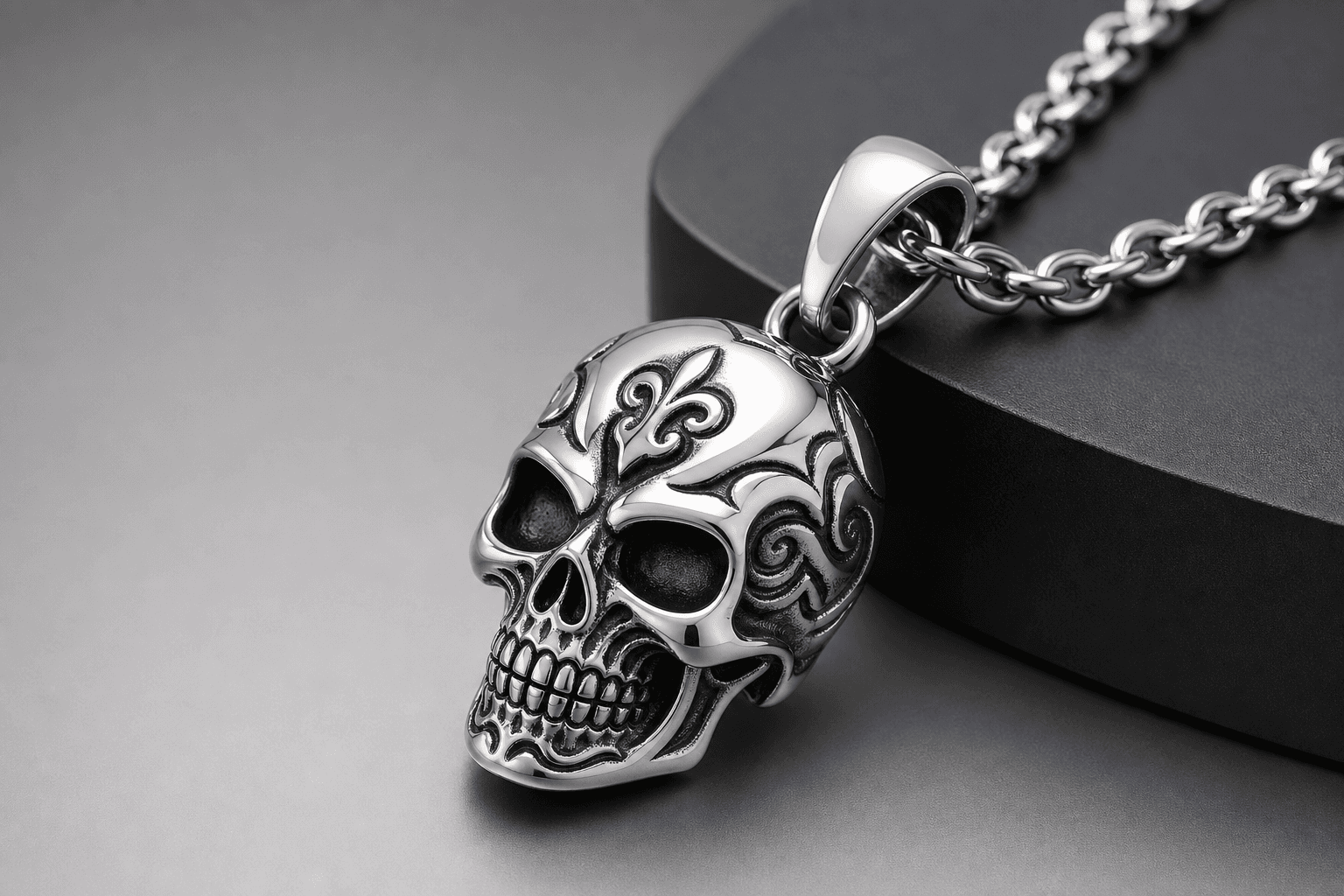 skull motif stainless steel charms popularity for designers